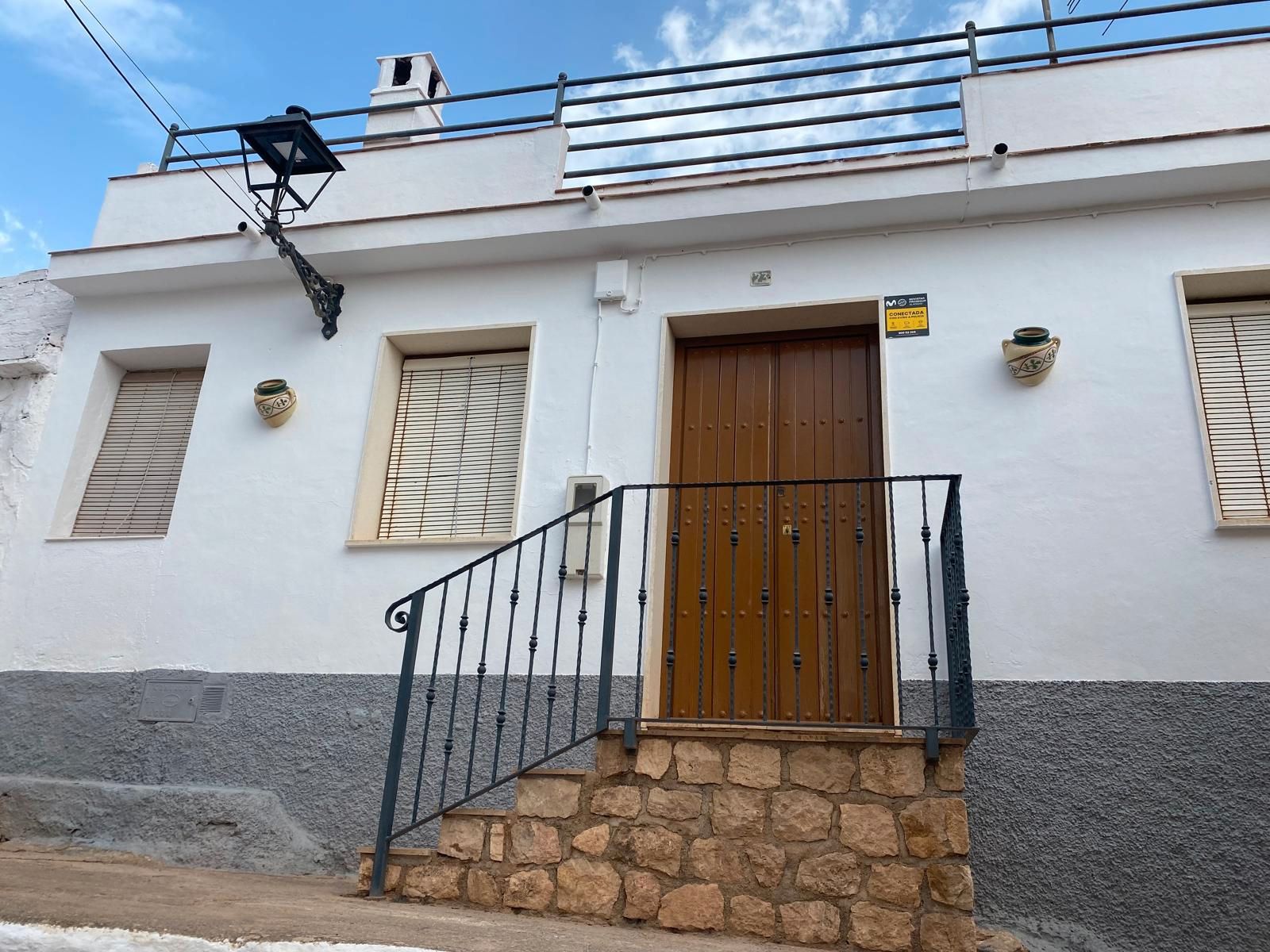 Exterior view of House or chalet for sale in Vélez de Benaudalla  with Terrace and Furnished