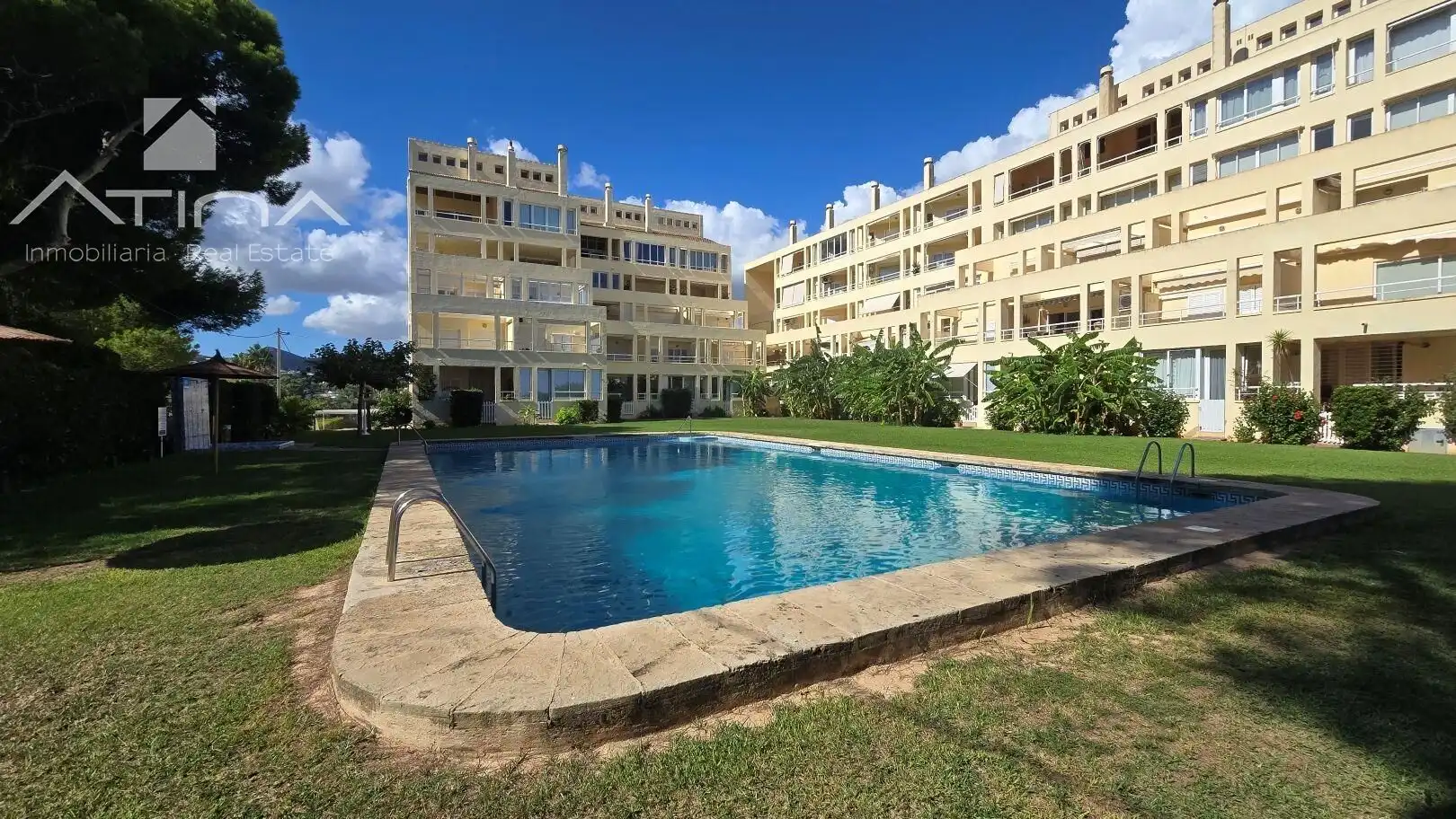 Schwimmbecken von Maisonette zum Verkauf in Jávea / Xàbia mit Klimaanlage, Heizung und Privatgarten