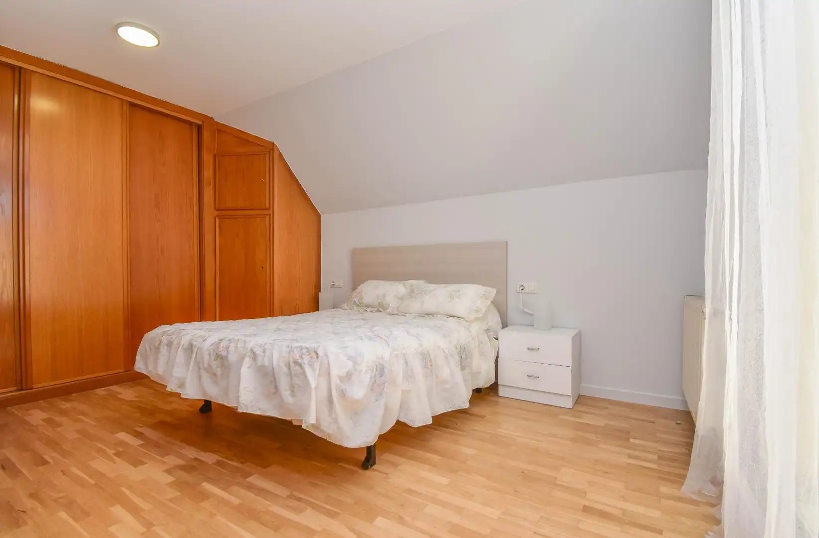 Bedroom of Flat for rent in Culleredo  with Heating, Storage room and Balcony