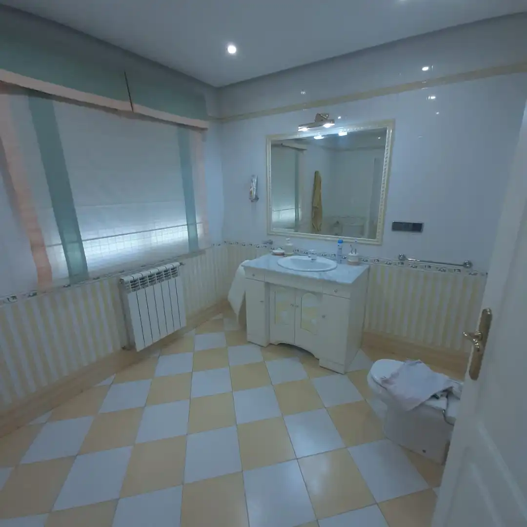 Bathroom of Detached homes for sale in Úbeda  with Private garden, Terrace and Swimming Pool