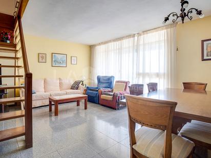 Sala d'estar de Pis en venda en  Barcelona Capital amb Calefacció i Balcó