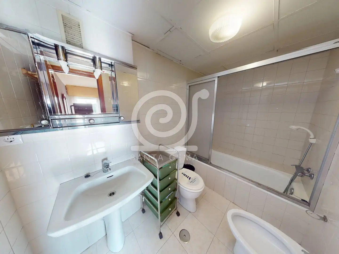 Bathroom of Flat for sale in A Coruña Capital   with Heating, Storage room and Furnished