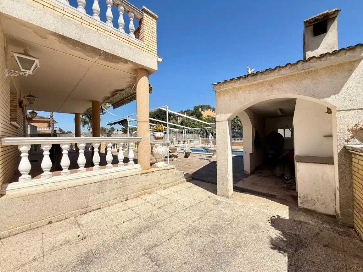 Vista exterior de Casa o chalet en venta en Canyelles con Terraza y Piscina