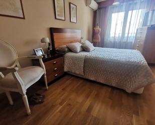 Bedroom of Flat for sale in Salamanca Capital  with Air Conditioner and Balcony