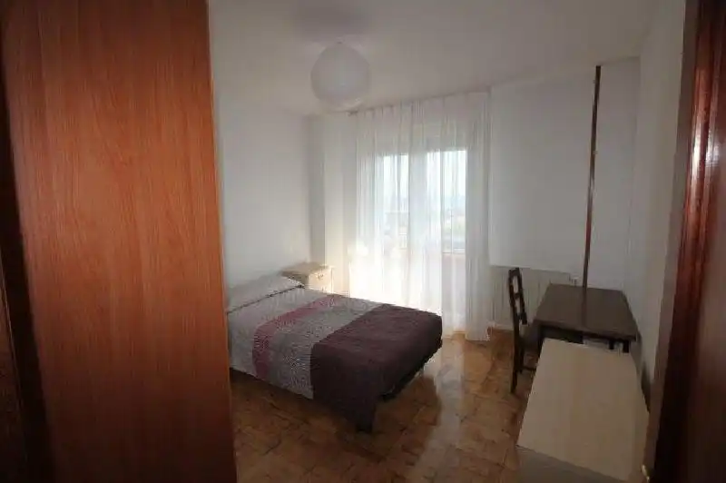 Dormitori de Àtic de lloguer en Santander amb Calefacció, Jardí privat i Parquet