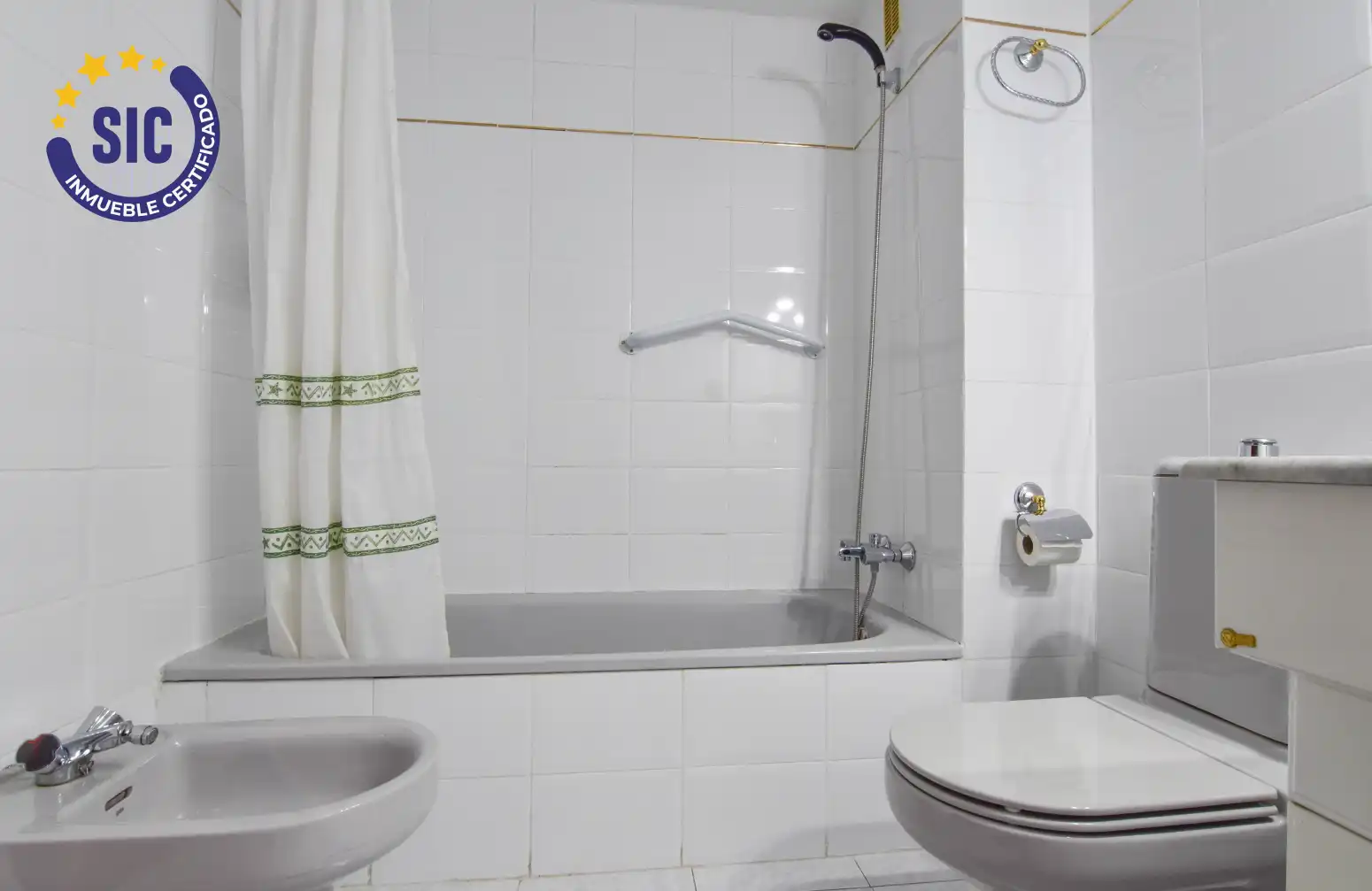Baño de Piso en venta en Valencia con Calefacción y Amueblado