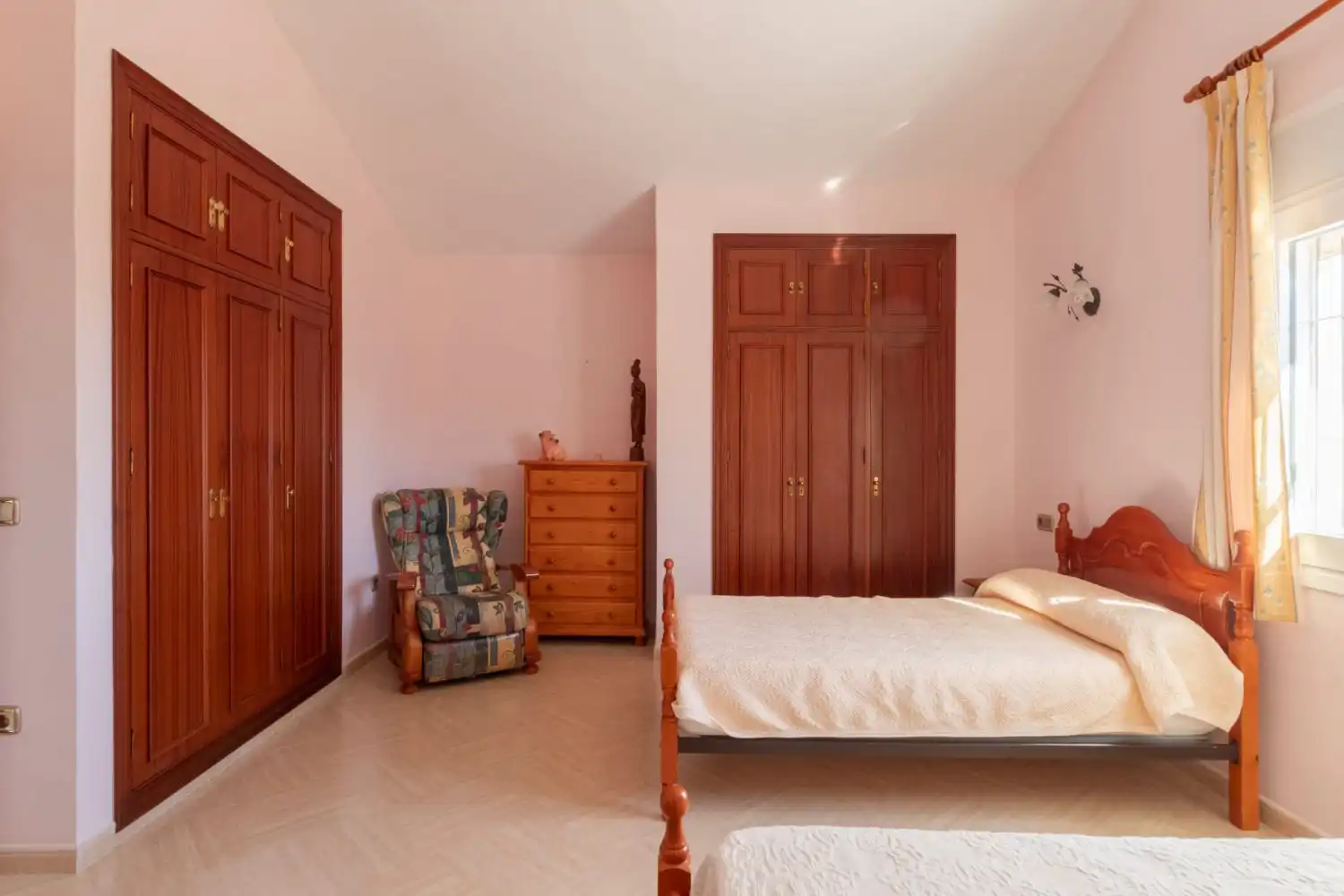 Habitación de Casa o chalet en venta en Torremolinos con Aire acondicionado, Terraza y Trastero