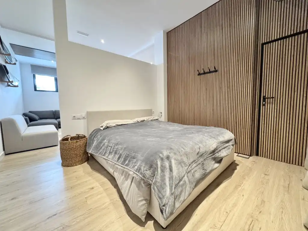 Bedroom of Commercial properties for sale in San Sebastián de los Reyes
