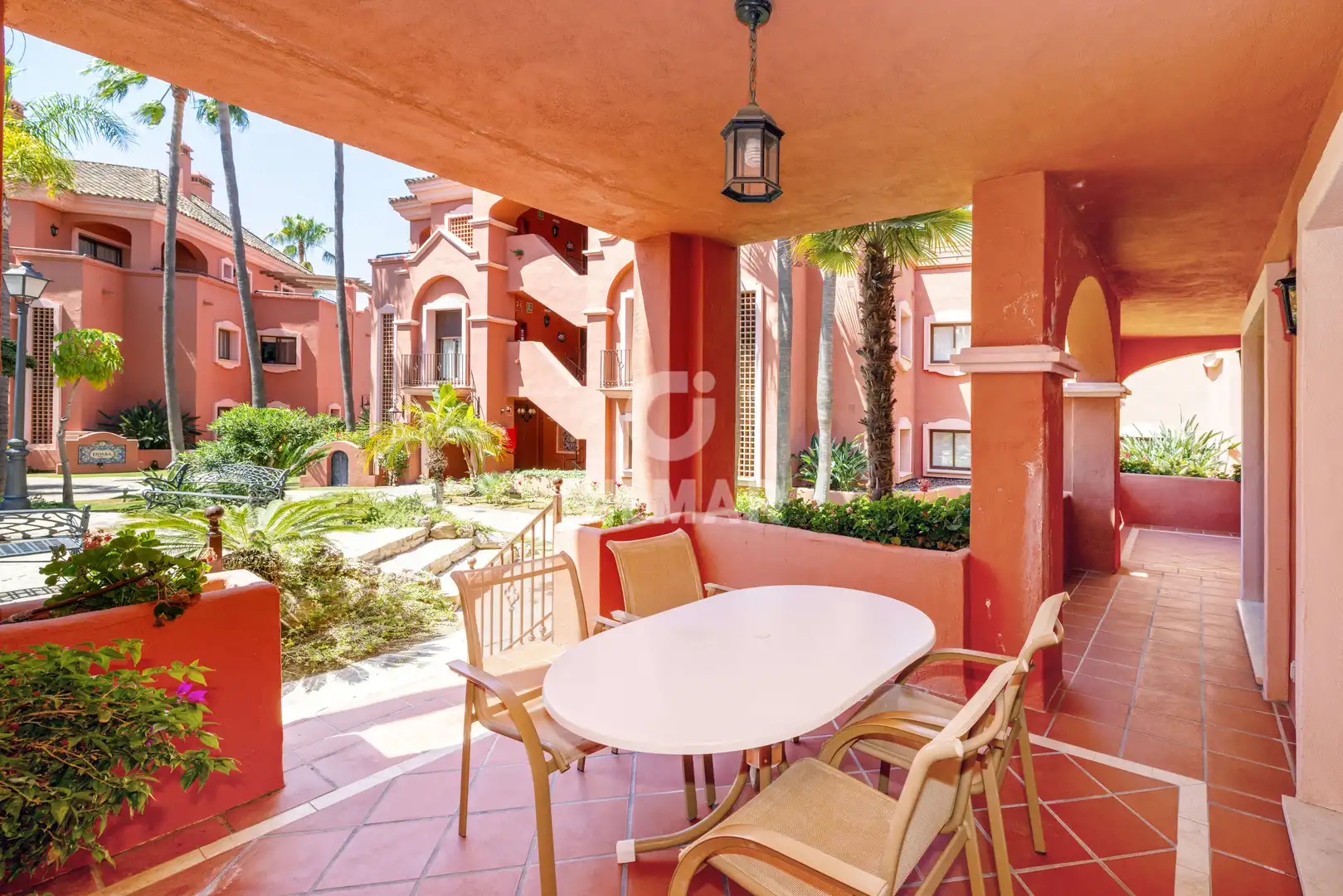 Vista exterior de Apartament en venda en Marbella amb Calefacció, Traster i Piscina
