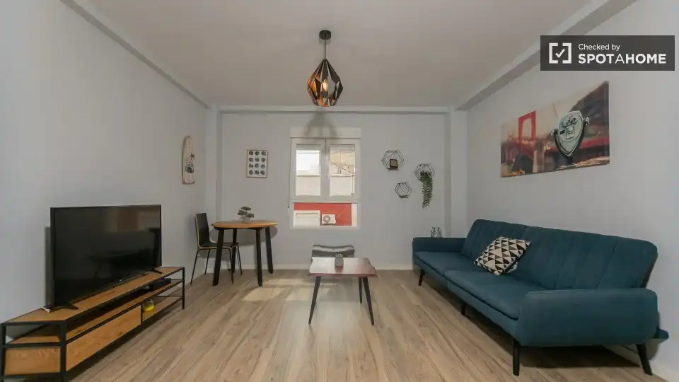 Appartamento con terrazza in affitto a Algirós