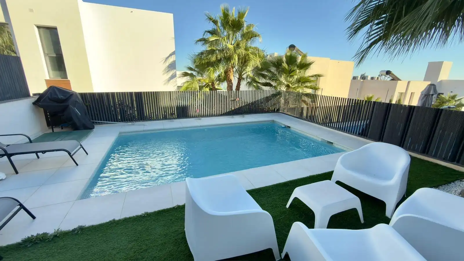 Piscina de Casa o chalet de alquiler en Finestrat con Aire acondicionado, Calefacción y Jardín privado