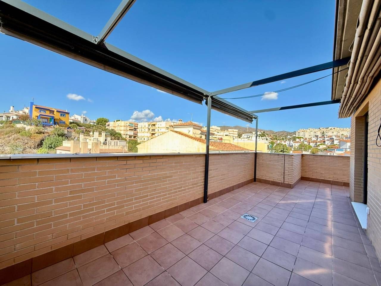 Terrassa de Àtic de lloguer en Rincón de la Victoria amb Aire condicionat, Terrassa i Traster