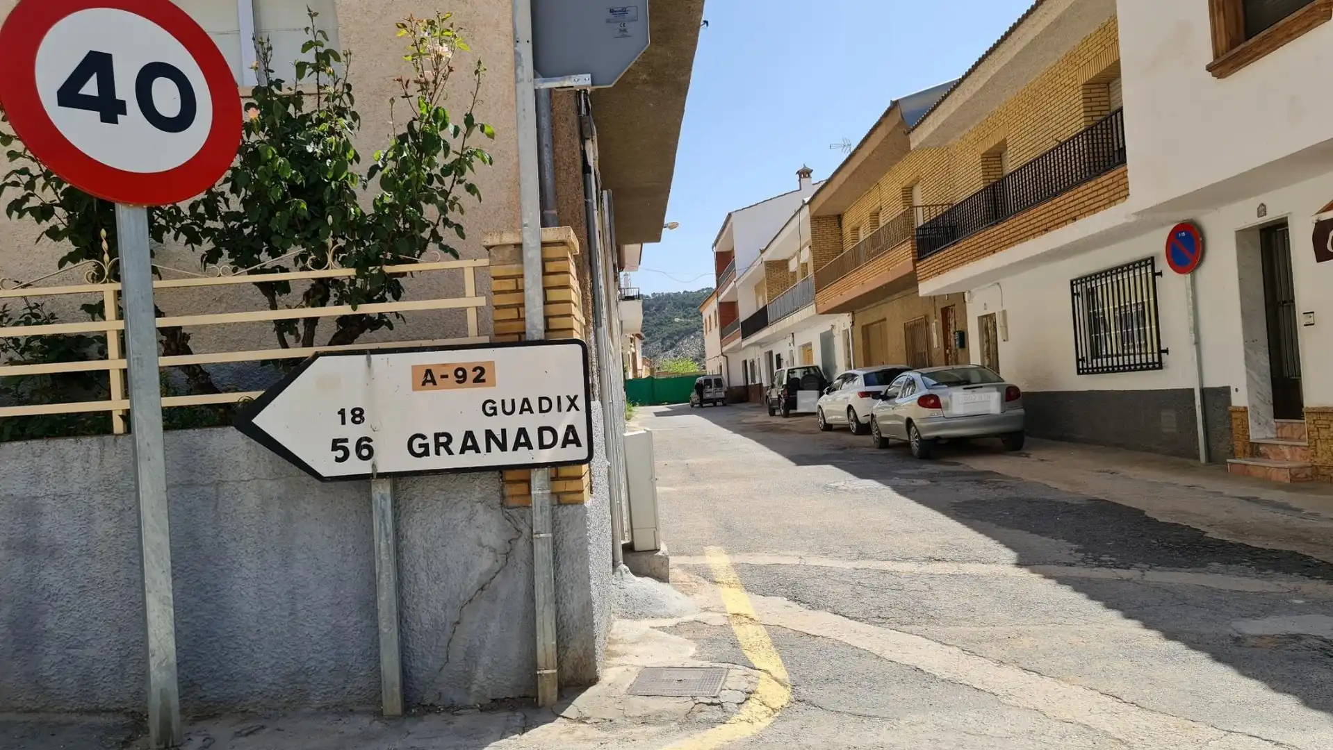 Vista exterior de Casa o xalet en venda en La Peza amb Calefacció, Jardí privat i Terrassa