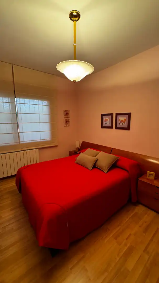 Schlafzimmer von Wohnung zum Verkauf in Roda de Berà mit Klimaanlage, Heizung und Parkett