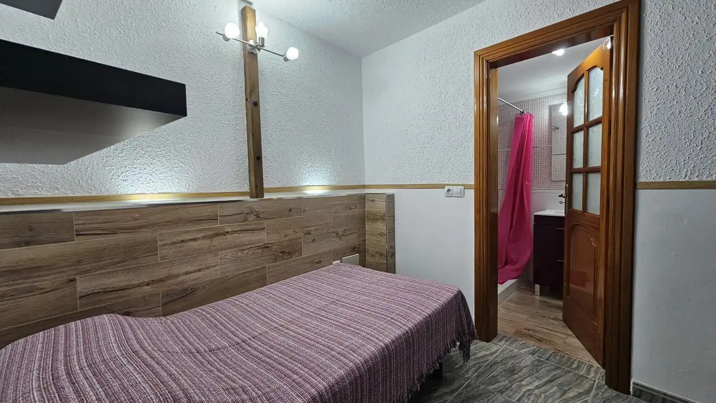 Dormitori de Casa o xalet en venda en Santa Lucía de Tirajana amb Jardí privat, Terrassa i Piscina