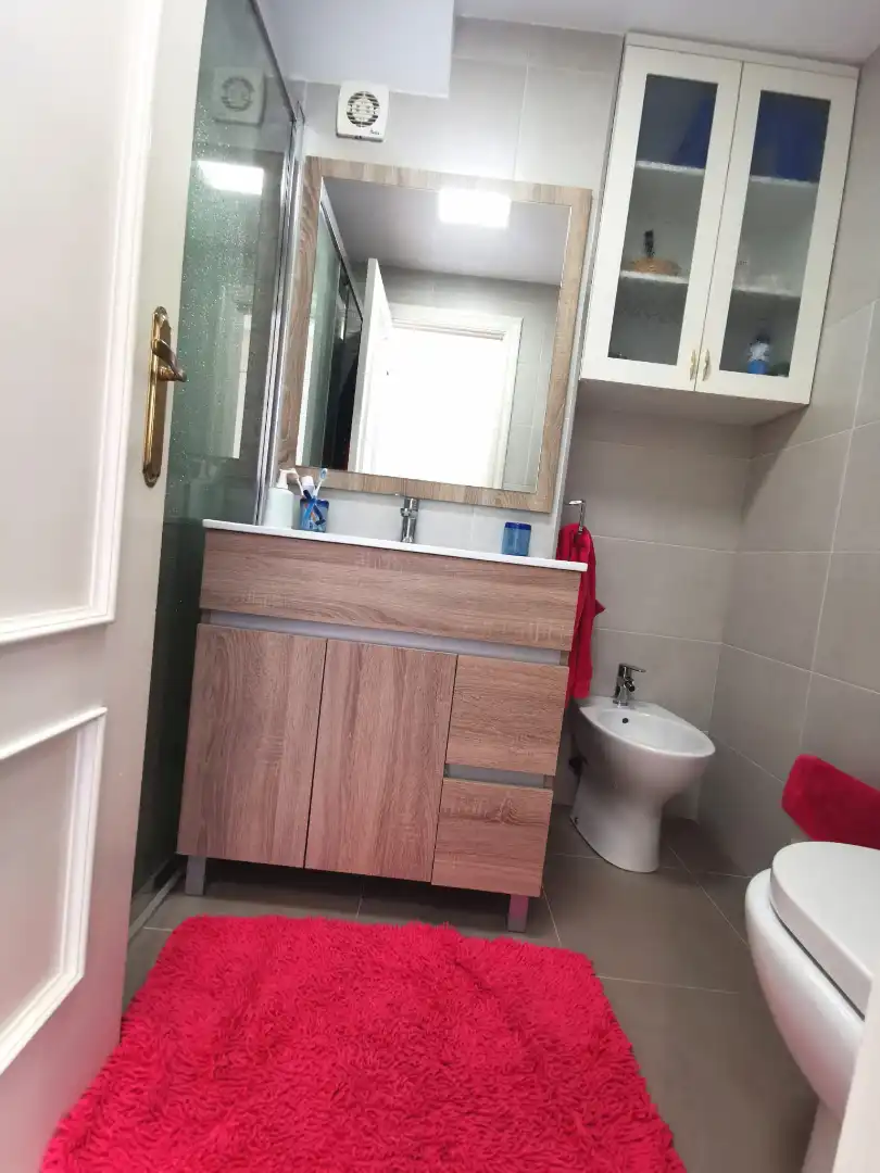 Baño de Piso en venta en Castro-Urdiales con Calefacción, Terraza y Amueblado