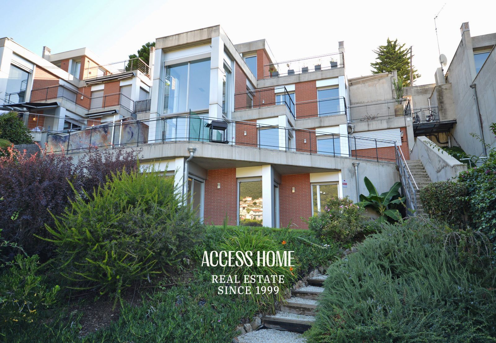 Vista exterior de Casa o chalet en venta en Alella con Aire acondicionado, Calefacción y Terraza