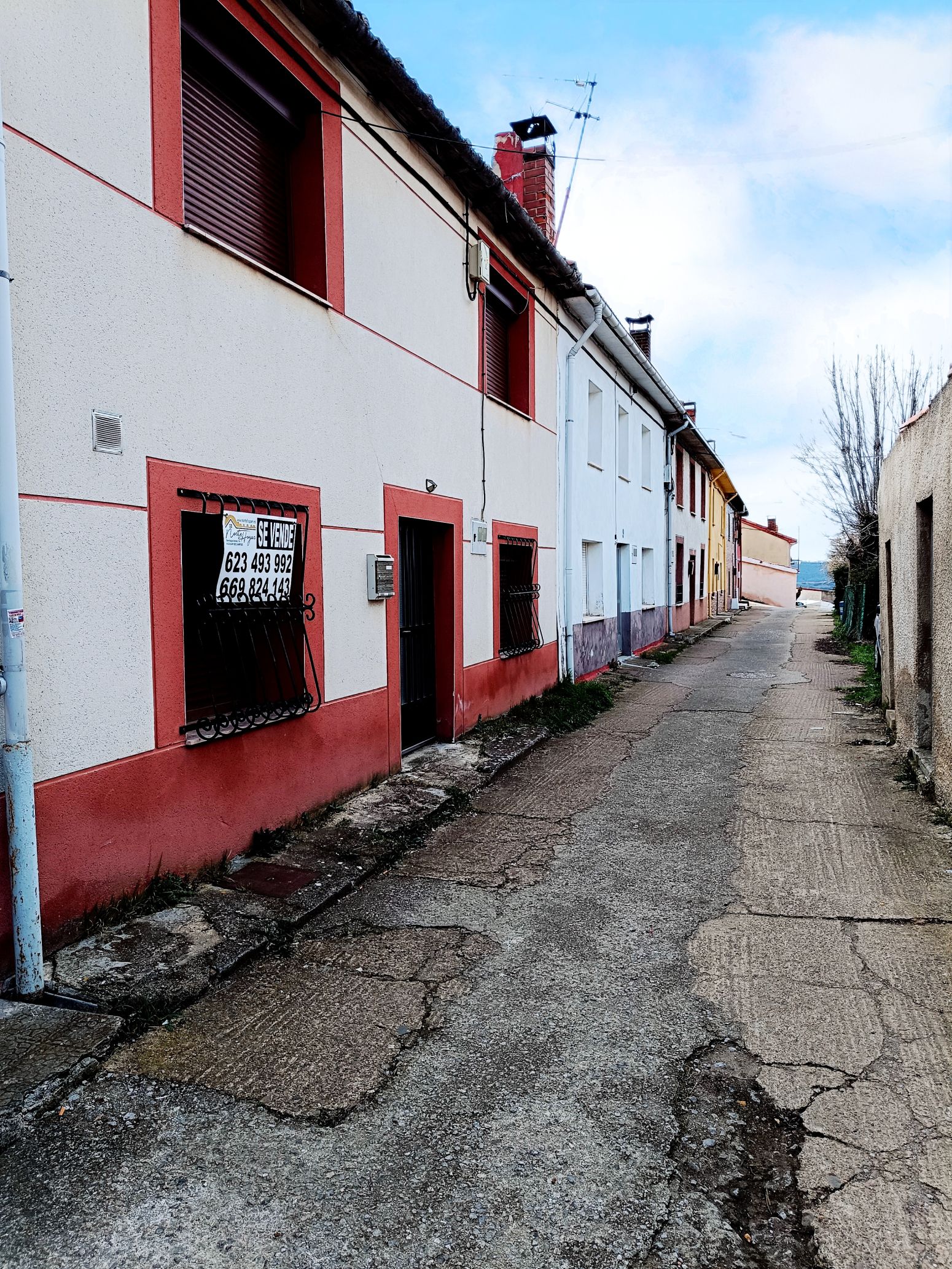 Exterior view of Single-family semi-detached for sale in Barruelo de Santullán  with Heating and Storage room