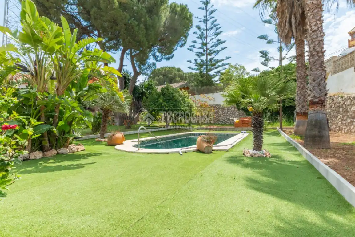 Jardí de Casa o xalet en venda en Alhaurín de la Torre amb Aire condicionat i Piscina