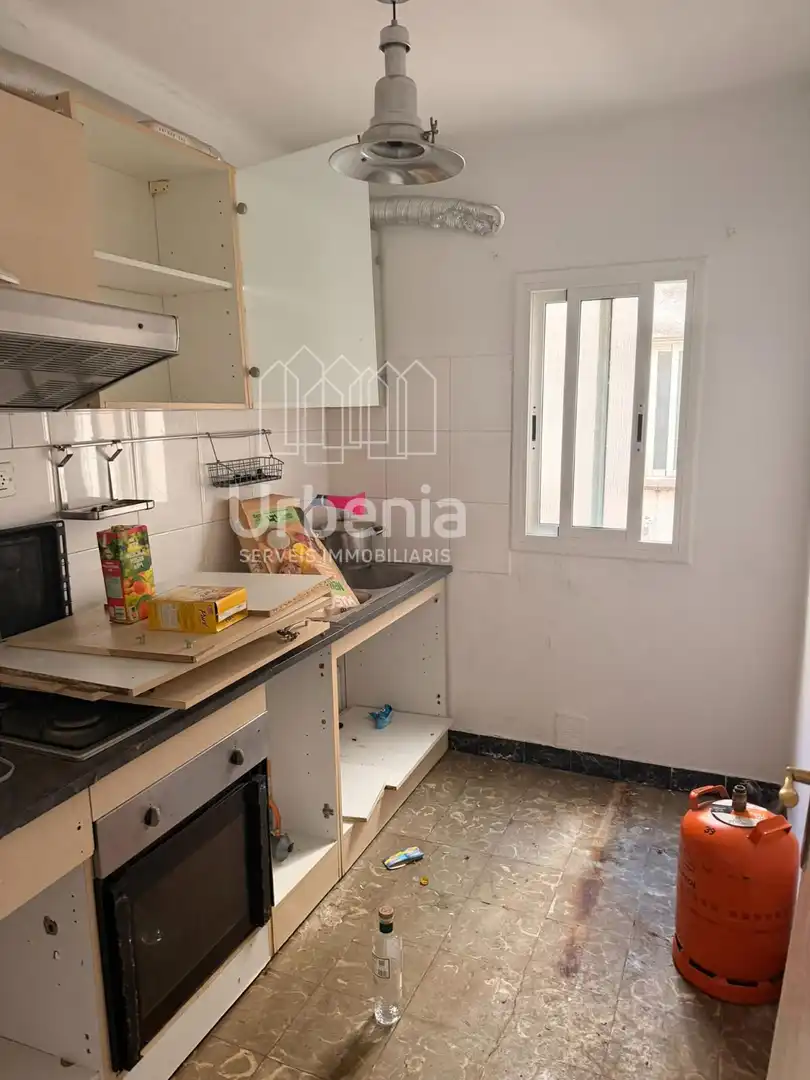Küche von Dachboden zum Verkauf in Mataró mit Terrasse