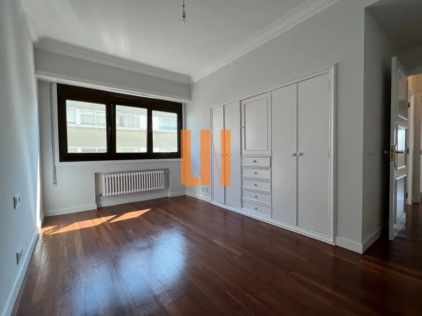 Schlafzimmer von Wohnung zur Miete in A Coruña Capital  mit Heizung, Parkett und Ofen