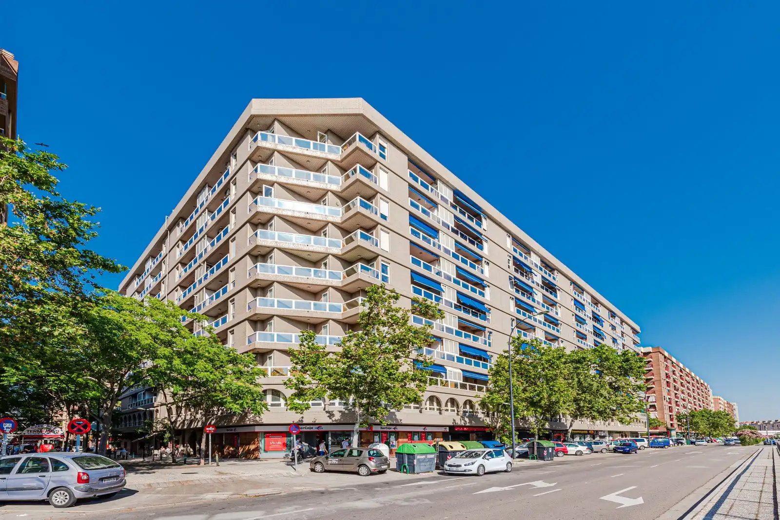 Vista exterior de Piso en venta en Zaragoza con Terraza y Trastero