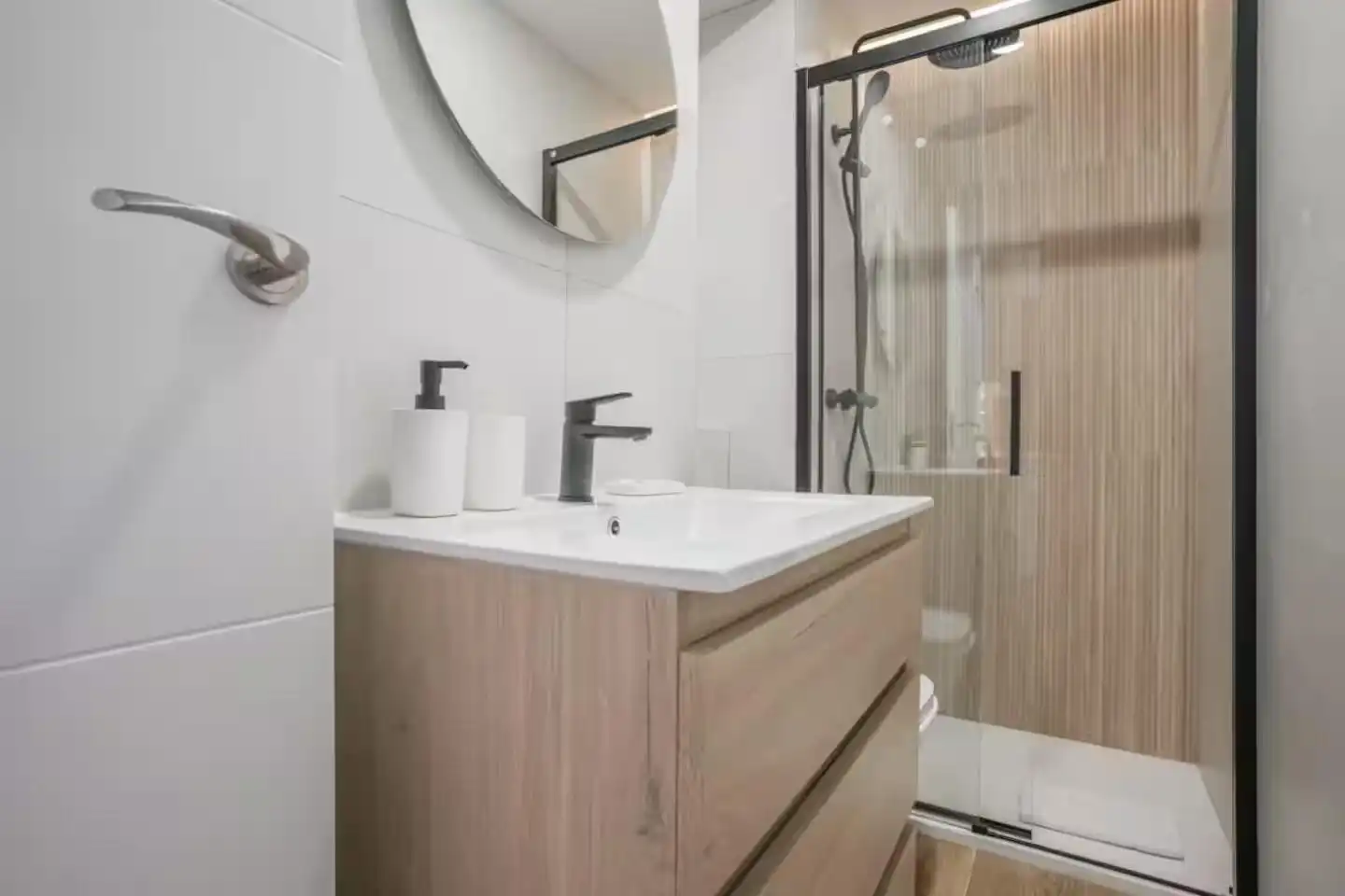 Badezimmer von Wohnung zum Verkauf in Madrid mit Heizung