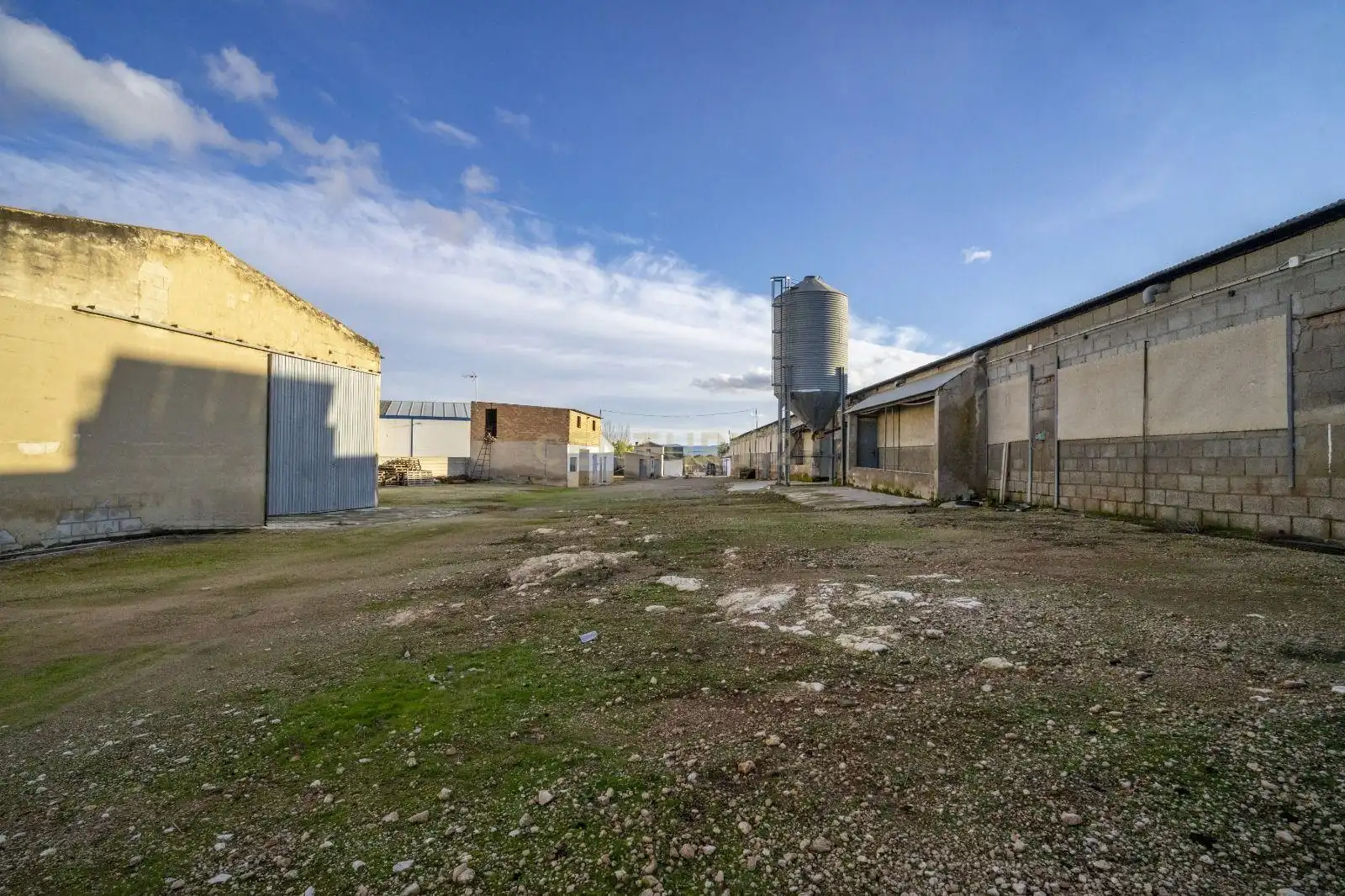 Commercial properties for sale in Mollina  with Air Conditioner