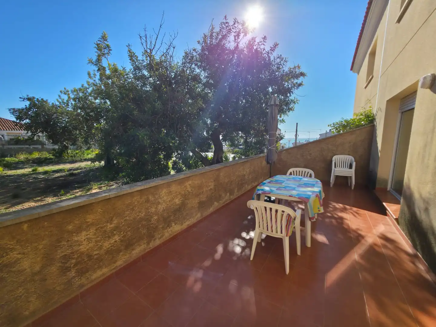 Terrasse von Einfamilien-Reihenhaus zum Verkauf in Alcanar mit Klimaanlage, Terrasse und Abstellraum