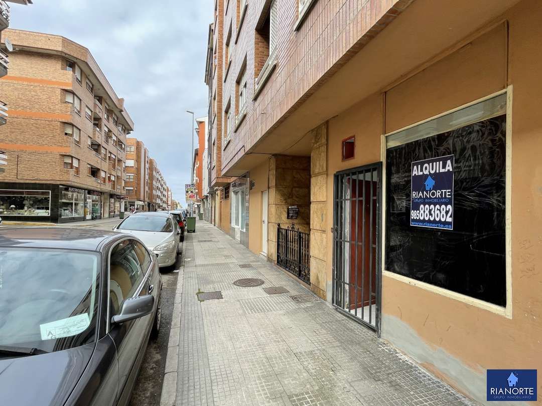 Local de lloguer a Avenida Gayo, Luanco - Aramar - Antromero