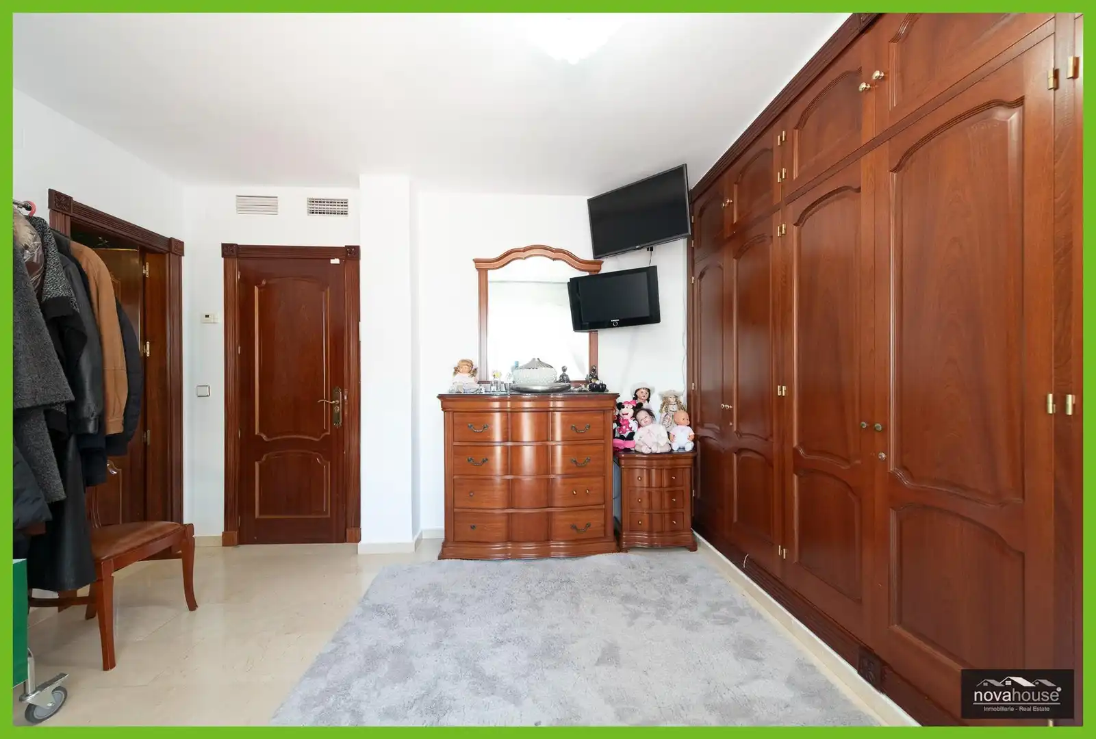 Habitación de Casa o chalet en venta en Torremolinos con Aire acondicionado, Jardín privado y Trastero