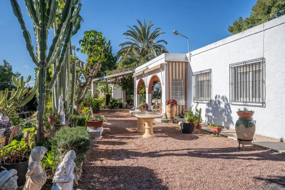 Jardí de Casa o xalet en venda en Crevillent amb Aire condicionat, Calefacció i Jardí privat