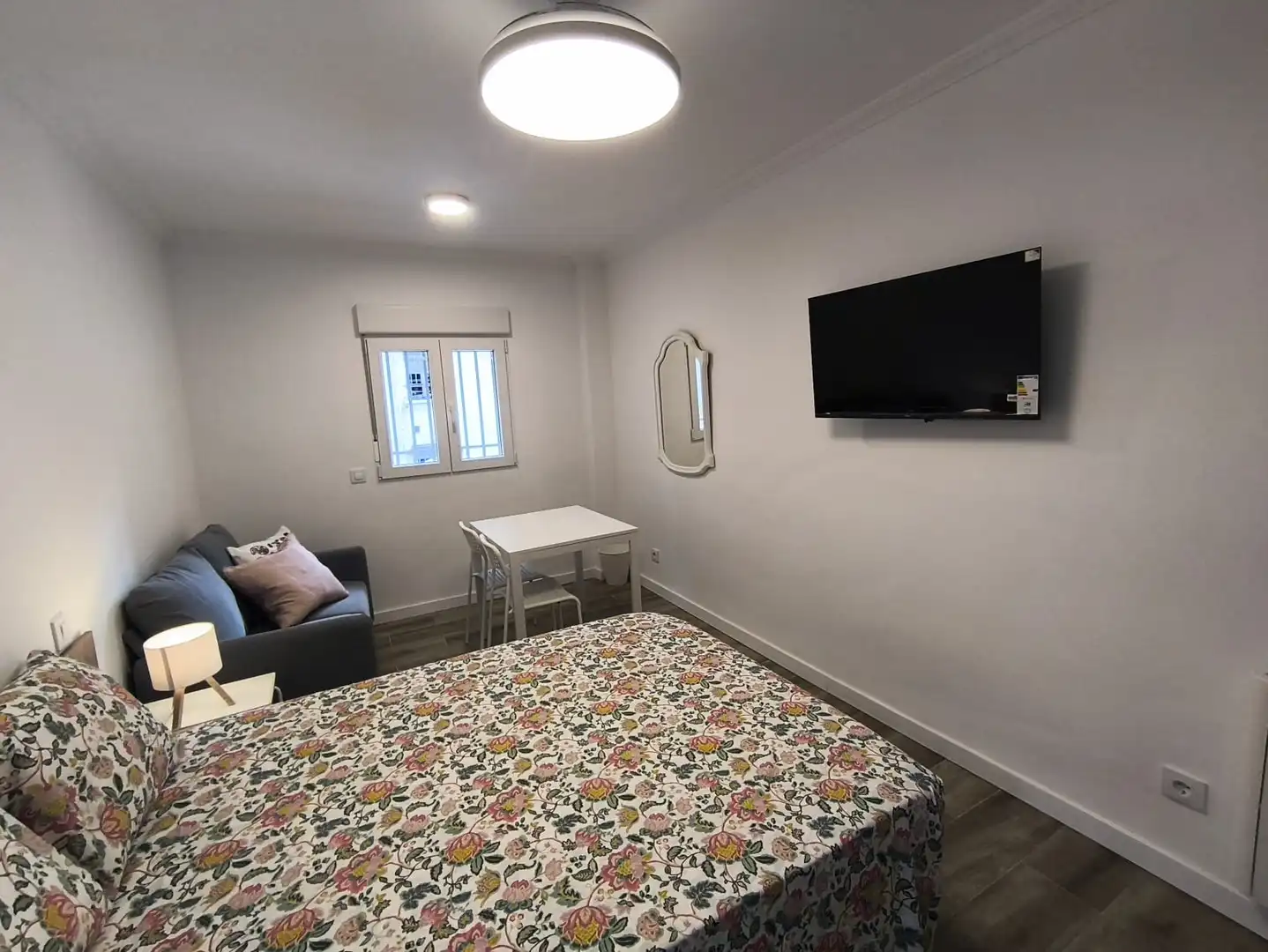 Habitación de Piso para compartir en Madrid con Calefacción, Terraza y Amueblado