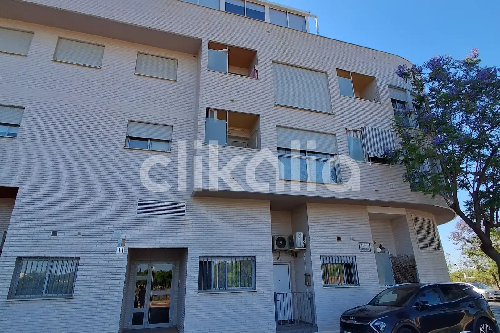 Individual with lift for sale in Quartell