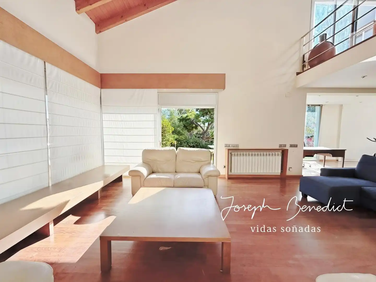 Sala de estar de Casa o chalet en venta en Castelldefels con Aire acondicionado, Calefacción y Jardín privado