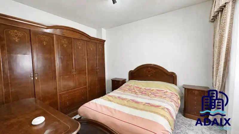 Habitación de Casa adosada en venta en Huecas con Calefacción y Balcón