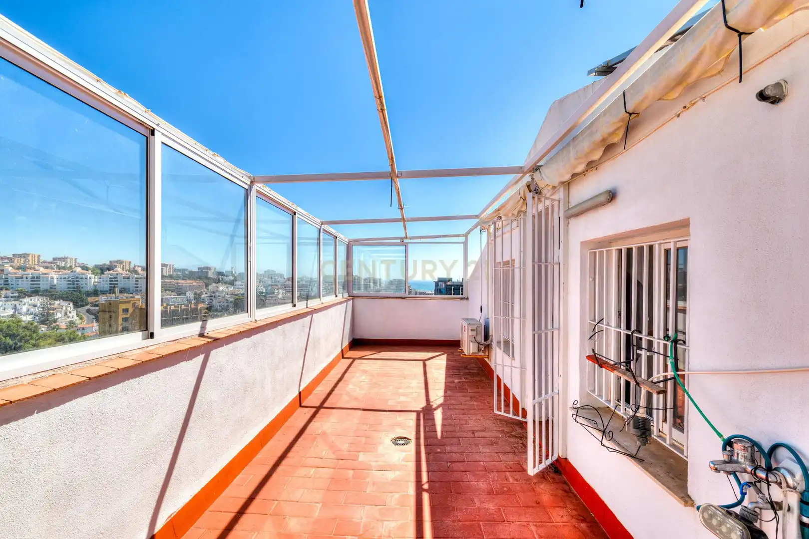 Terraza de Casa o chalet en venta en Benalmádena con Aire acondicionado, Jardín privado y Trastero
