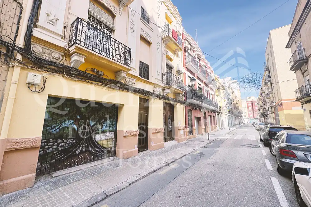 Vista exterior de Piso en venta en Valencia con Calefacción y Balcón