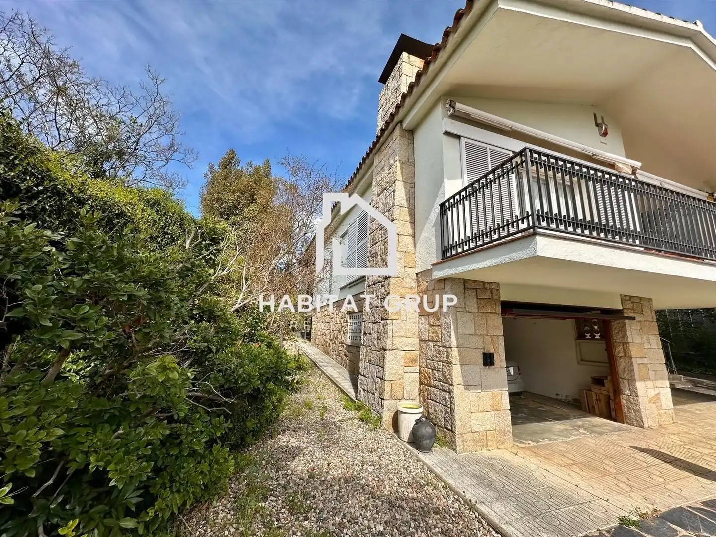 Vista exterior de Casa o xalet en venda en Santa Coloma de Farners amb Aire condicionat, Calefacció i Jardí privat