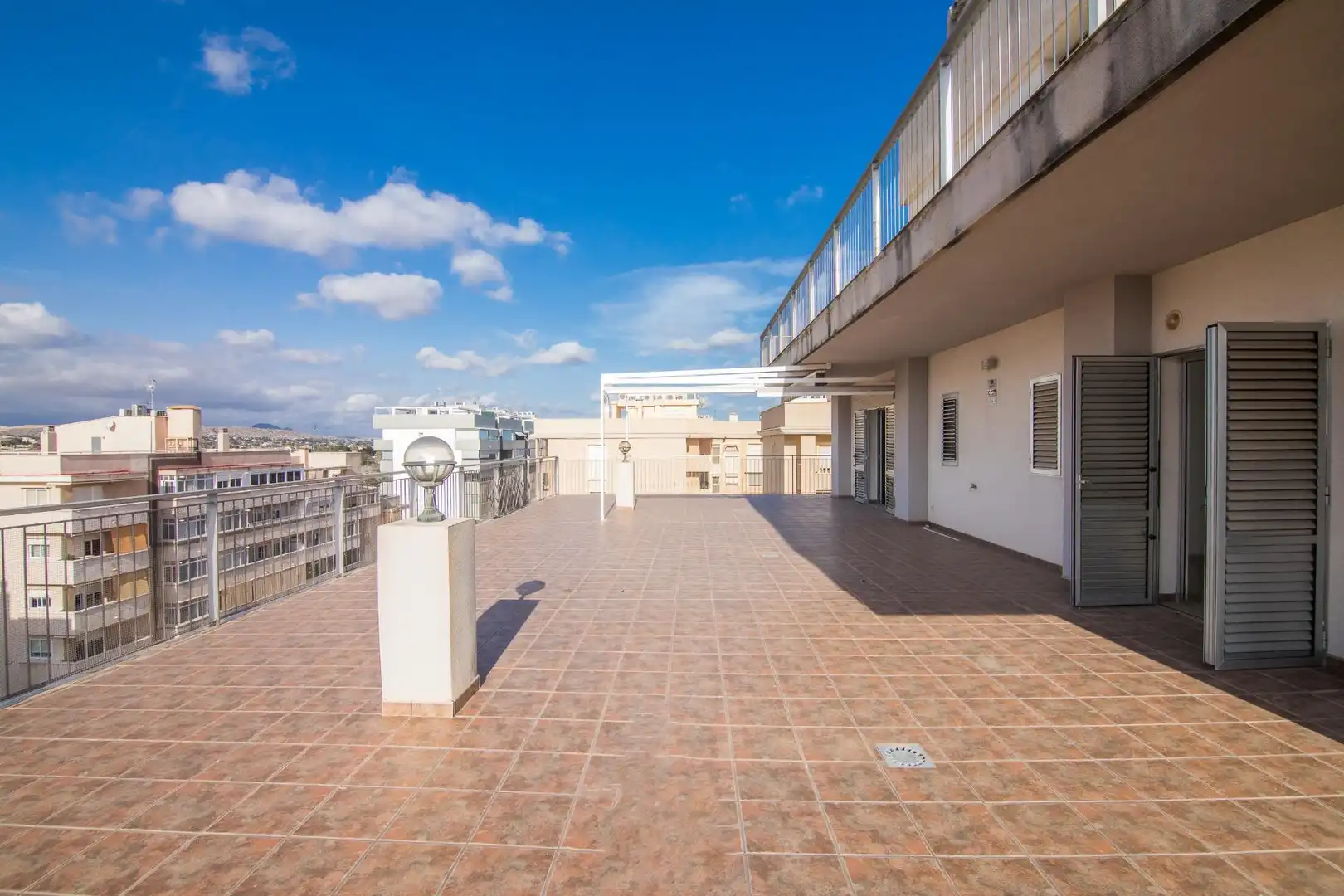 Terrasse von Dachboden zum Verkauf in Elche / Elx mit Klimaanlage, Heizung und Terrasse