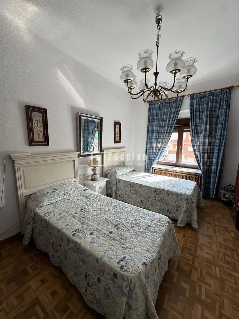 Piso con ascensor en venta en de la Ronda, imagen 6