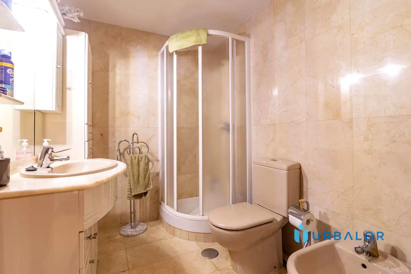 Baño de Planta baja en venta en Alcorcón con Aire acondicionado y Piscina comunitaria