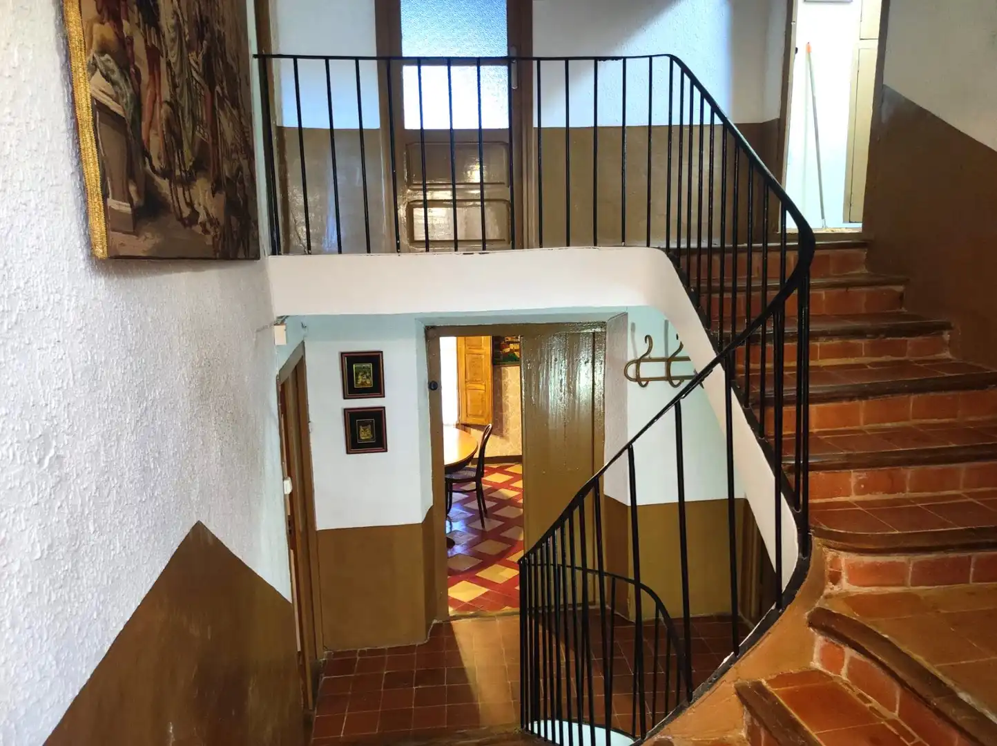 Einfamilien-Reihenhaus zum Verkauf in Azlor mit Terrasse, Abstellraum und Balkon