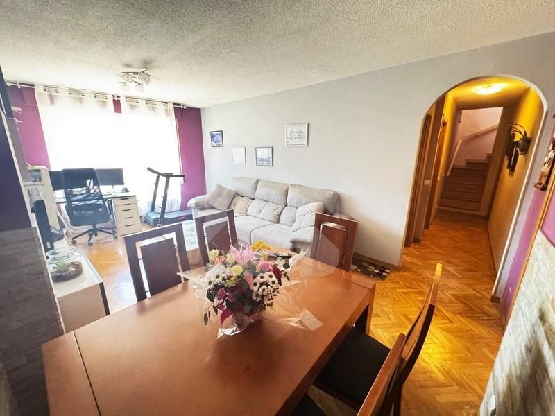 Sala d'estar de Àtic en venda en Valdemoro amb Aire condicionat, Calefacció i Parquet