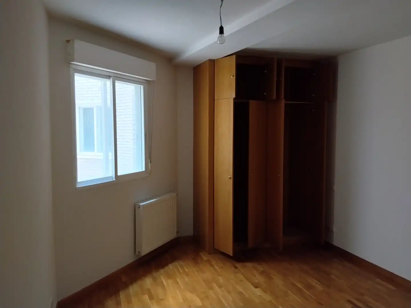 Habitación de Piso en venta en Burgos con Parquet y Trastero