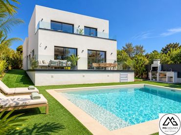 Villa con piscina in vendita a Santa Cristina Poble