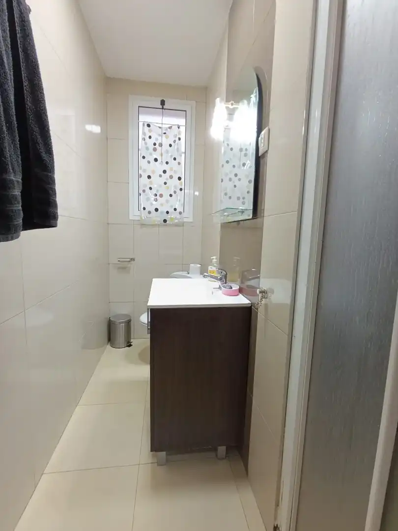 Bany de Pis en venda en Oviedo  amb Calefacció
