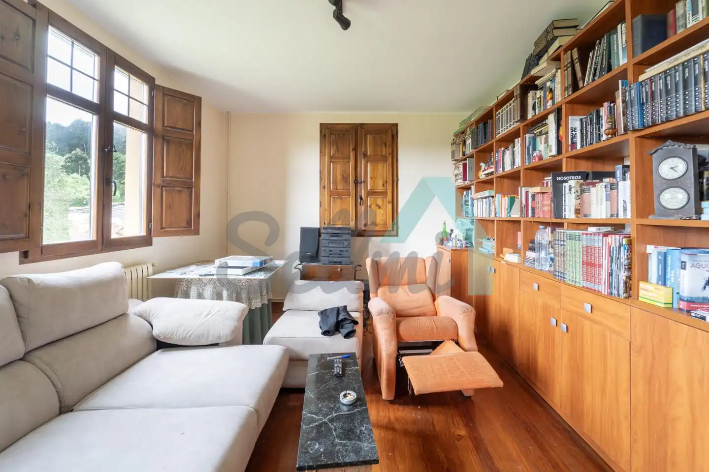 Sala de estar de Casa o chalet en venta en Llanes con Calefacción, Jardín privado y Parquet