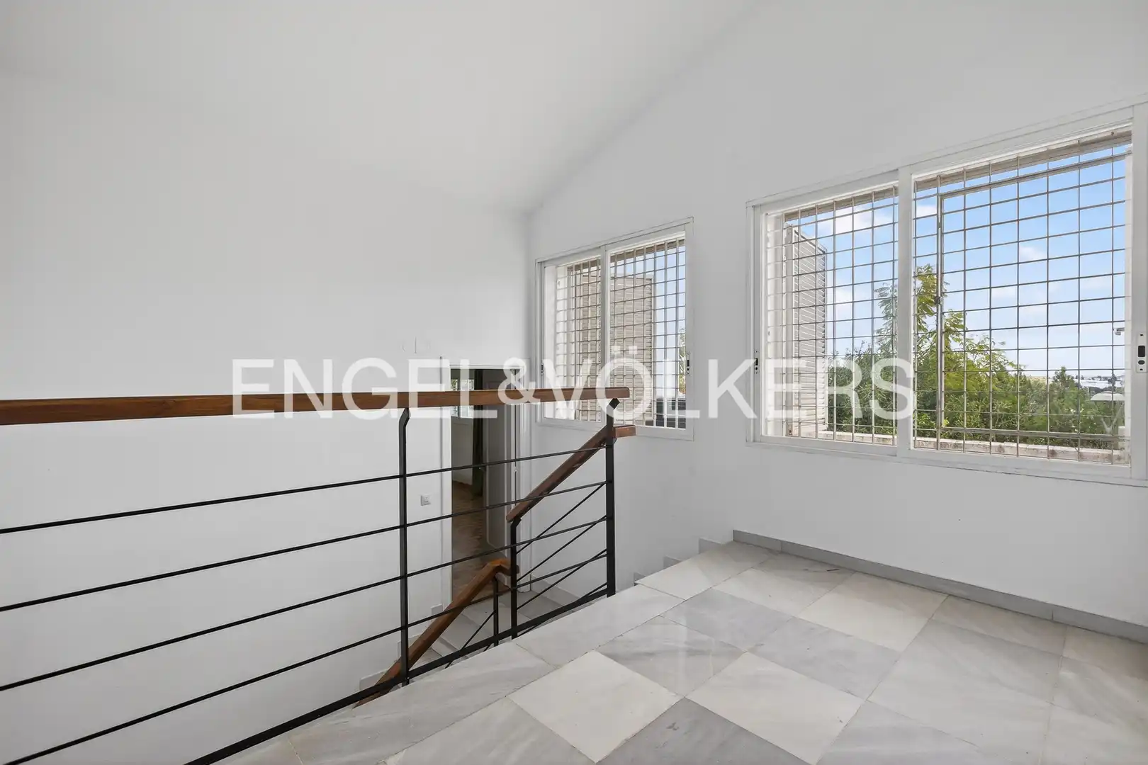 Houses for sale in Tomares  with Air Conditioner, Heating and Private garden