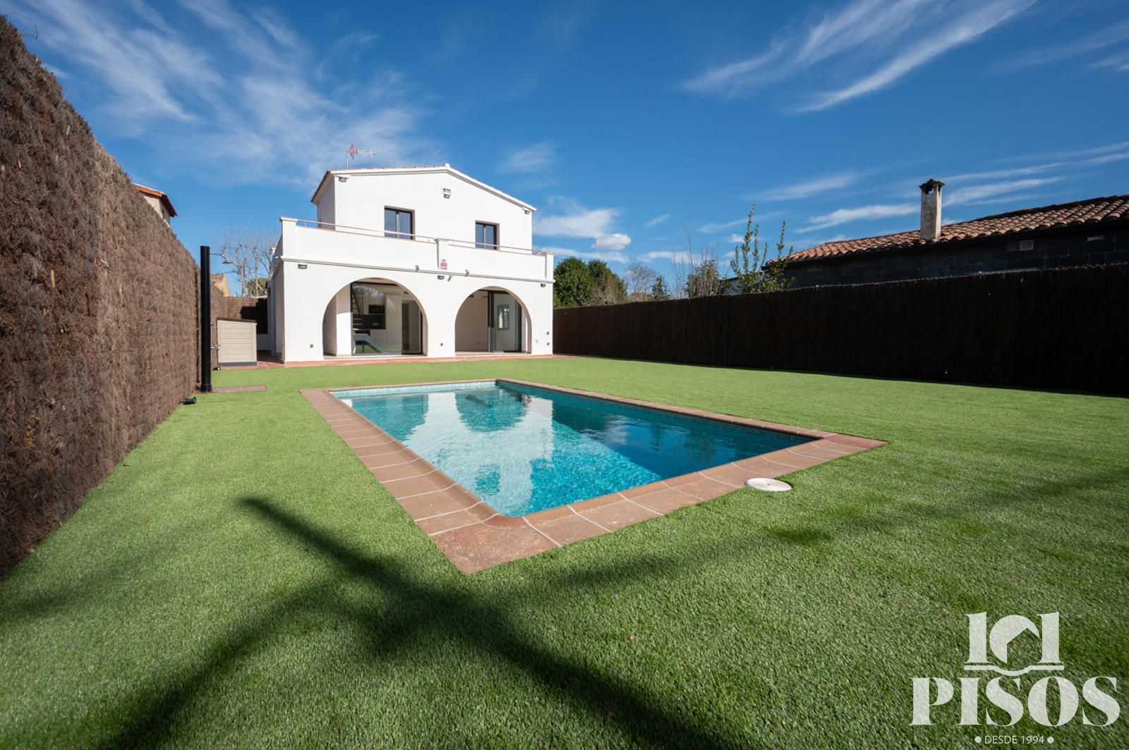 Piscina de Casa o xalet en venda en Sant Cugat del Vallès amb Aire condicionat, Calefacció i Jardí privat